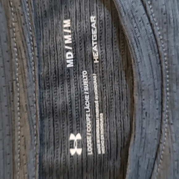 Under Armour women's medium grey shirt - Picture 2 of 6